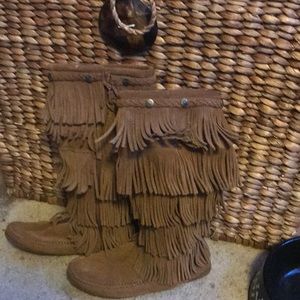 Tan Minnetonka Moccasins...